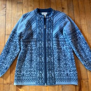 Pendleton Womens 100% Lambs Wool Cardigan Sweater Zip Up Front fully lined.